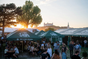 kvalita-piva-sa-na-letnych-festivaloch-zlepsila-skvely-pivny-zazitok-si-ludia-vychutnaju-na-200-akciach-po-celom-slovensku