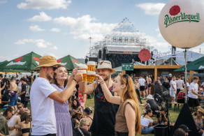 vdaka-znacke-pilsner-urquell-si-navstevnici-grape-festivalu-mohli-uzit-nezvycajny-zazitok-koncert-strngnuti